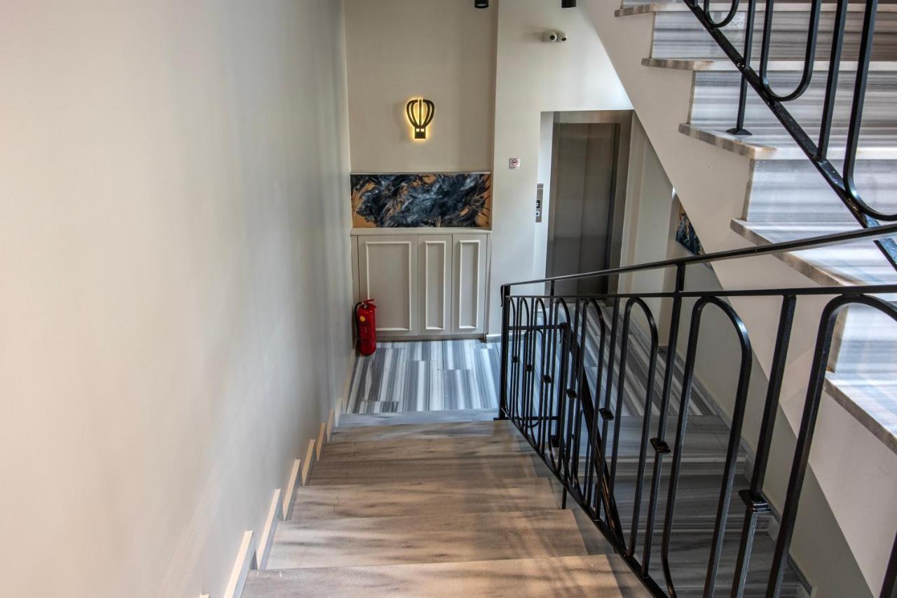 Bguest Pera Suites Истанбул Екстериор снимка