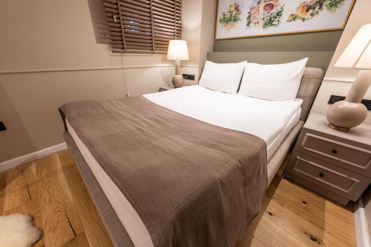 Bguest Pera Suites Истанбул Екстериор снимка