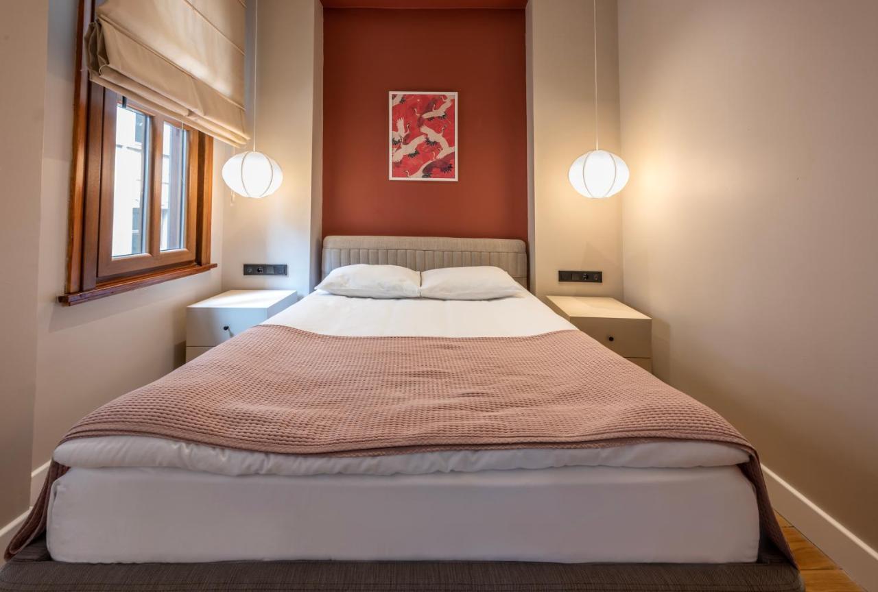 Bguest Pera Suites Истанбул Екстериор снимка